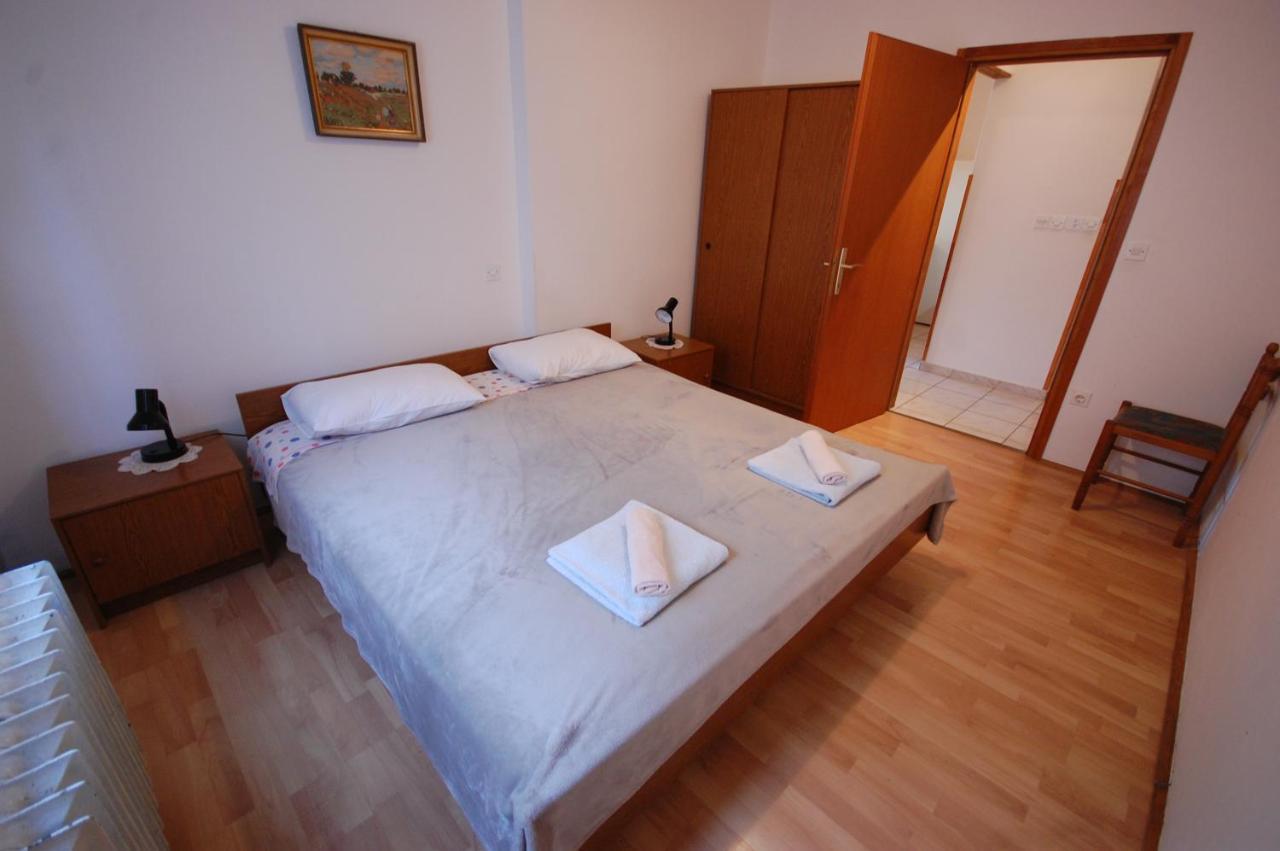 Apartments Snjezana By El-Pi Tours Njivice Εξωτερικό φωτογραφία