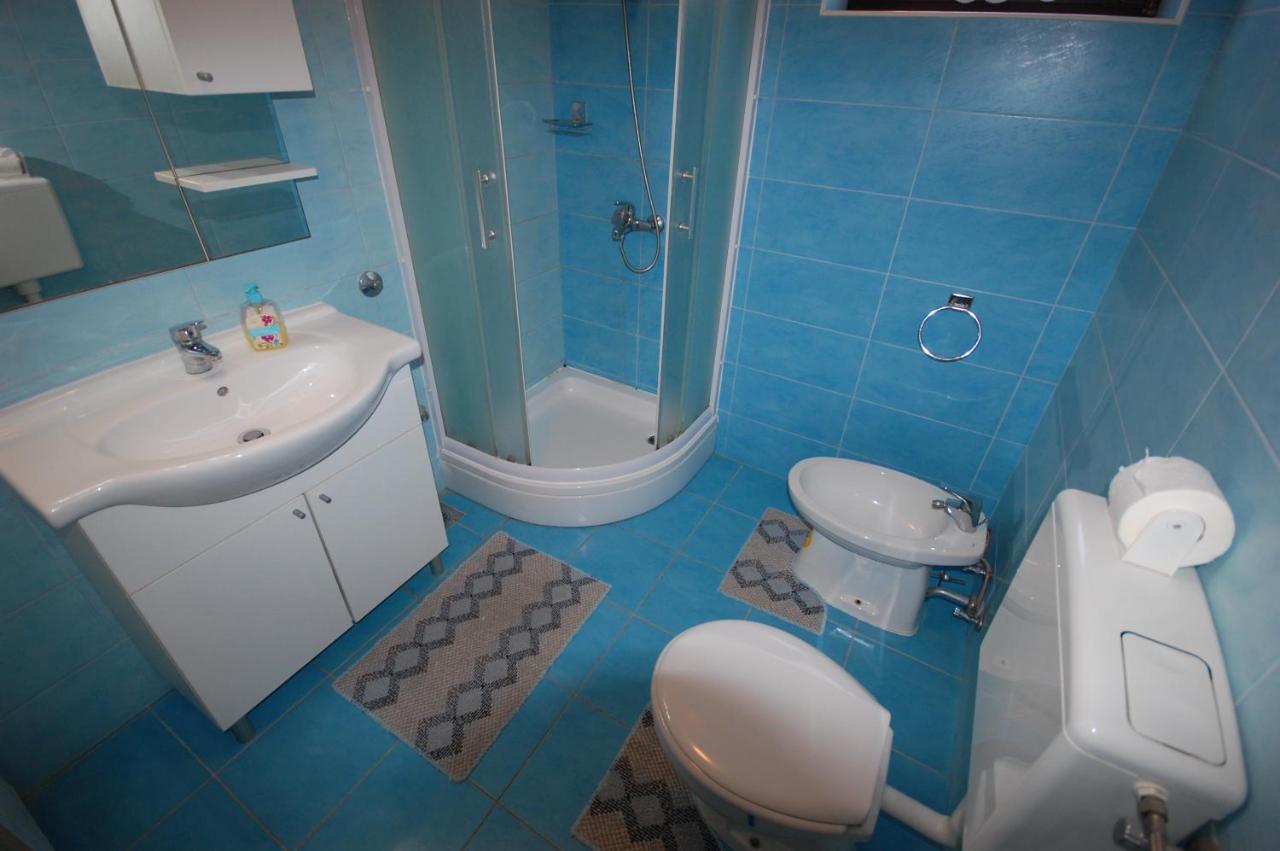 Apartments Snjezana By El-Pi Tours Njivice Εξωτερικό φωτογραφία