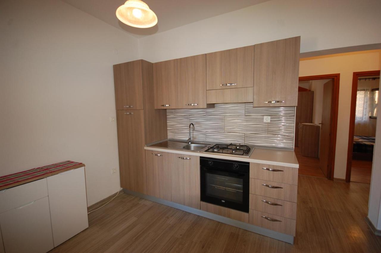 Apartments Snjezana By El-Pi Tours Njivice Εξωτερικό φωτογραφία