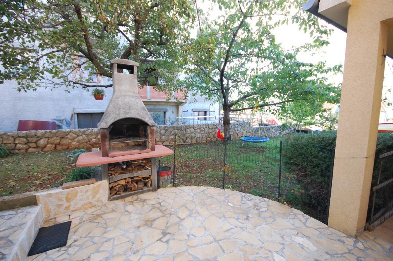 Apartments Snjezana By El-Pi Tours Njivice Εξωτερικό φωτογραφία